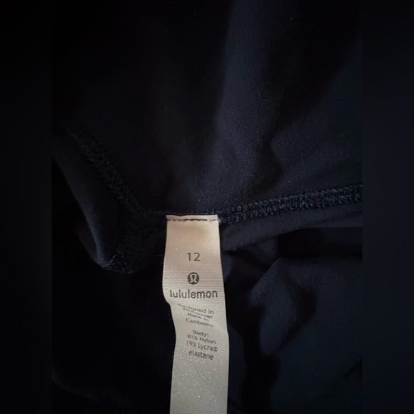 Lululemon Athletica Dark Blue Capris wide leg - Picture 3 of 5
